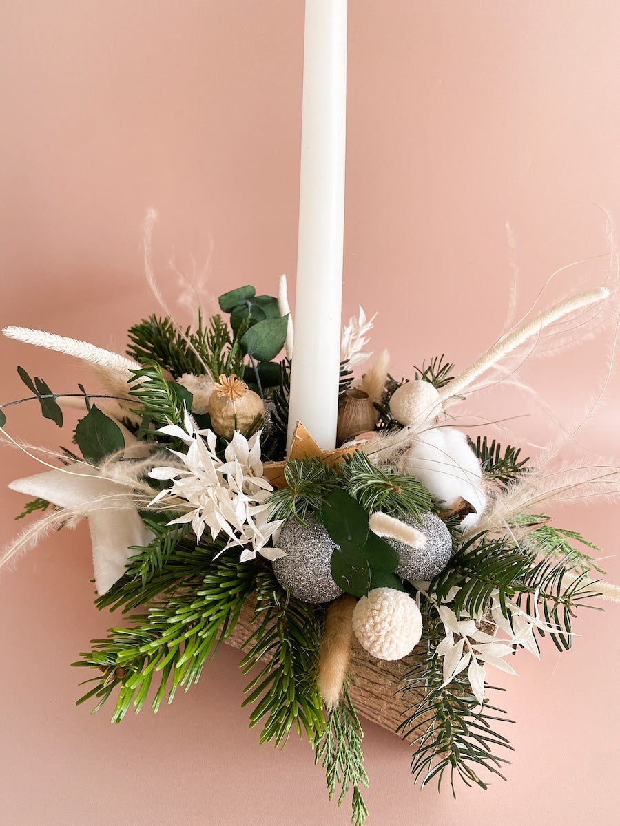 Atelier Noël centre de table bûche fleurie